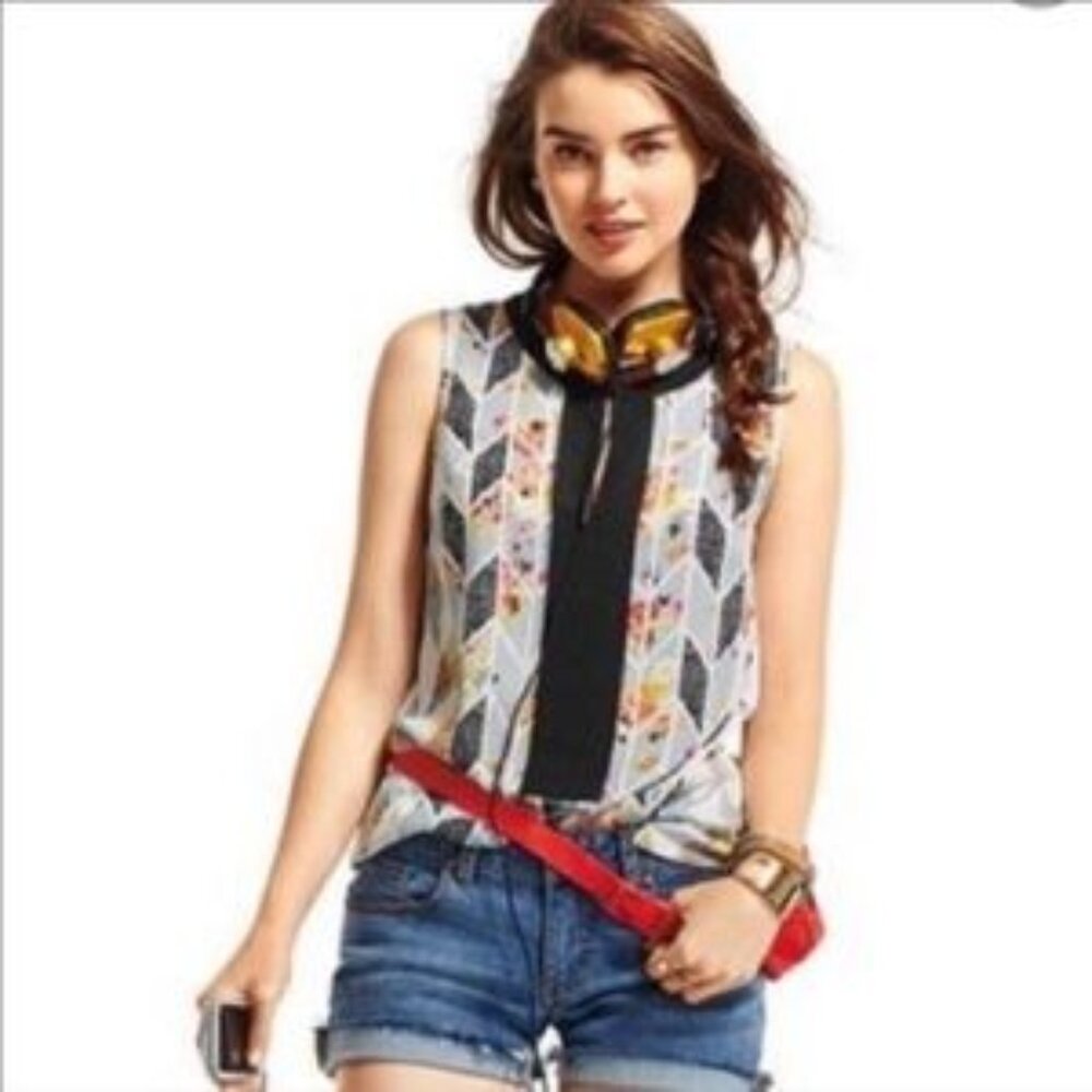 CAbi #249 Floral Geometric Sleeveless Blouse